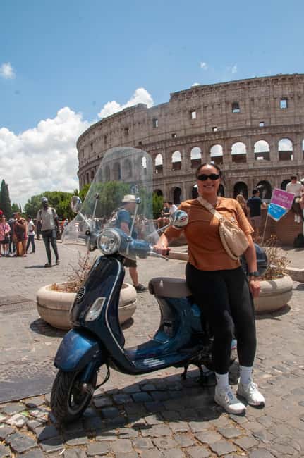 Rome Vespa: City Highlights Sightseeing Tour by Vespa - Meeting at Bar Venezia and Rolling Out Through Old Rome
