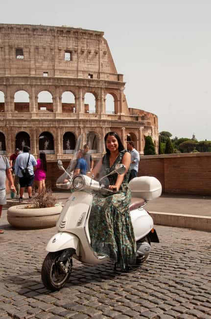 Rome Vespa: City Highlights Sightseeing Tour by Vespa - Castel Sant’Angelo Pass-By and Ending at Piazza Navona