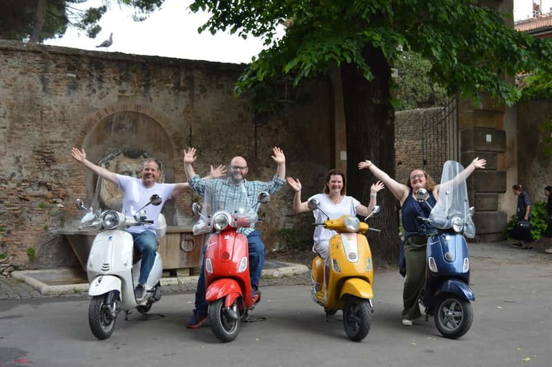 Rome: Vespa scooter tour "When in Rome" - What this Vespa tour feels like in real Rome streets