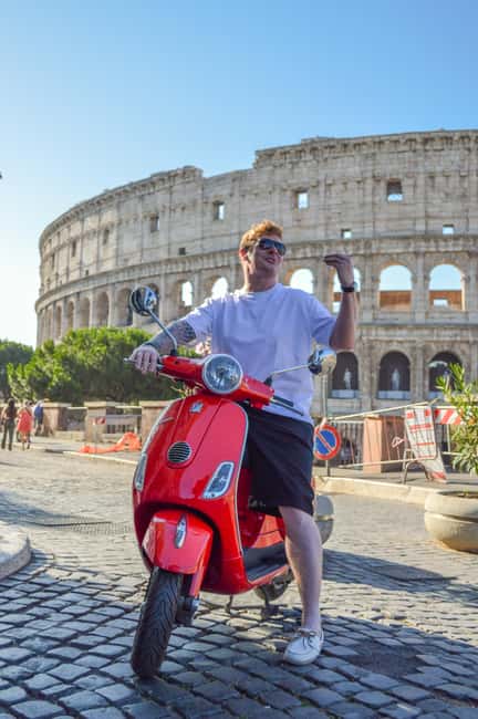 Rome: Vespa scooter tour "When in Rome" - Colosseum stop: a 15-minute hit that works when time is tight