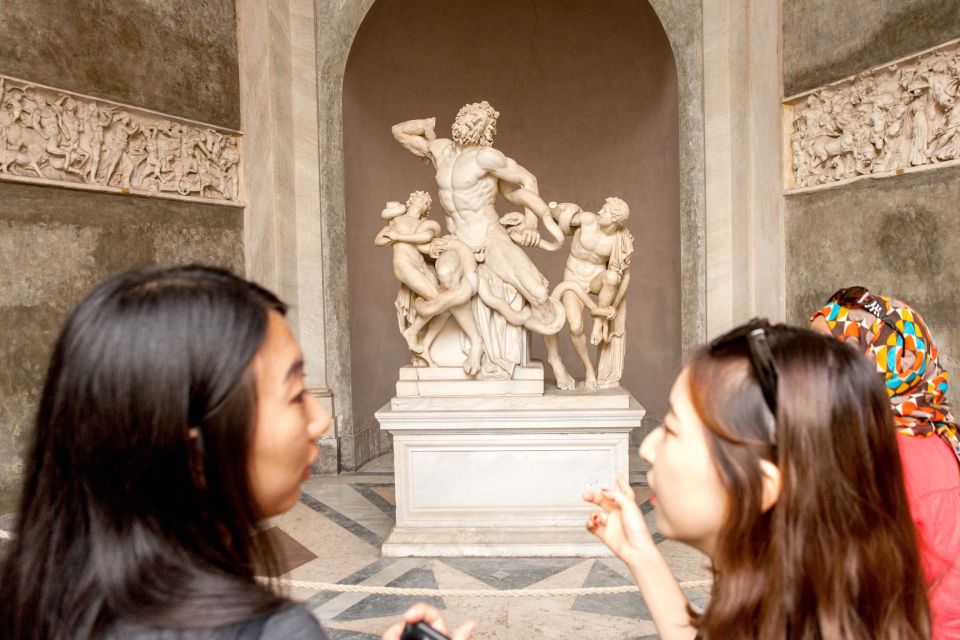 Vatican City: Skip-the-Line Vatican Museums & Sistine Chapel - The Sistine Chapel run: reaching the far end without losing the moment
