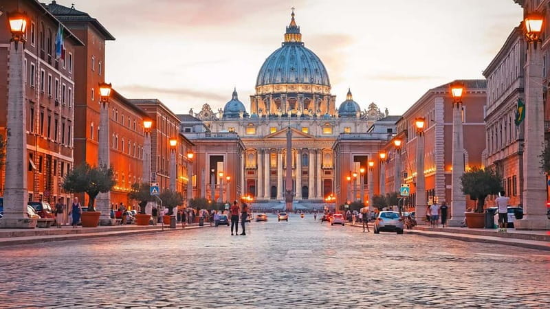 Vatican City: Vatican Museum and Sistine Chapel Guided Tours - Getting set: tickets, radio headset, and guide languages