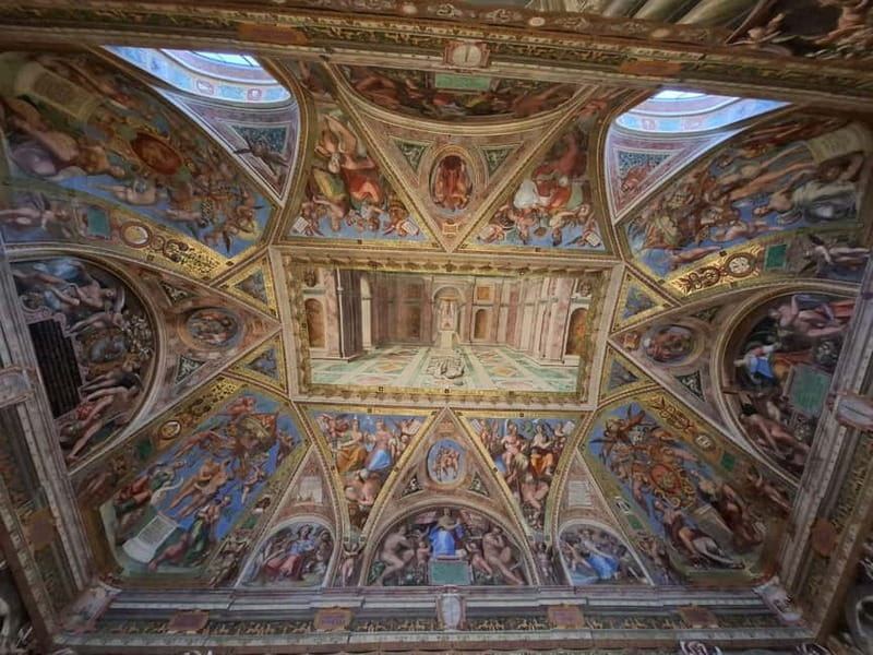 Vatican Museums, Sistine Chapel & Basilica - Galleries of Maps and Tapestries: Not Just Pretty Walls