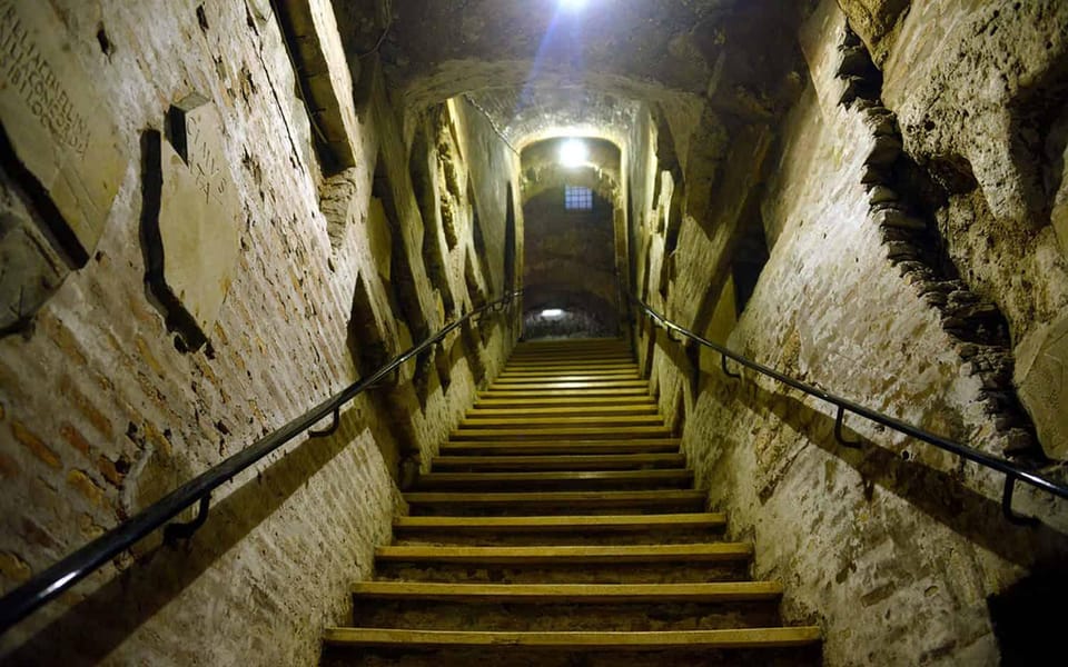 Vatican tour : Holy Jubilee Doors and Tomb of Pope Francis - What a 4-hour route really covers: doors, basilicas, and the tomb