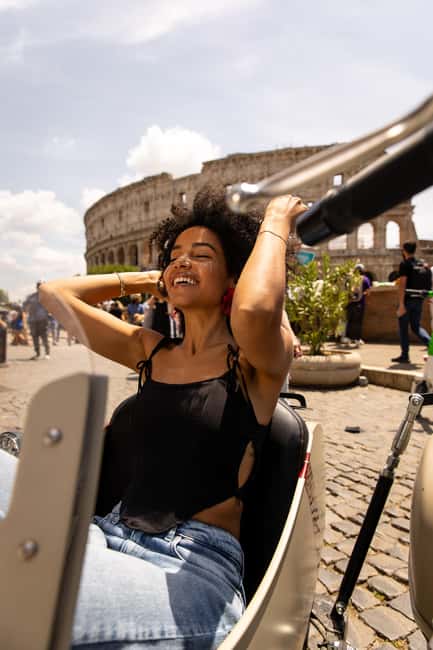 Vespa Sidecar Tour: Highlights of Rome - Largo Goldoni to lift-off: your Luxurbe Vespa-sidecar setup