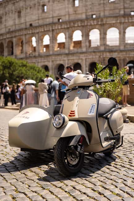 Vespa Sidecar Tour: Highlights of Rome - Pantheon area to Piazza Navona: ancient Rome to Bernini’s fountains