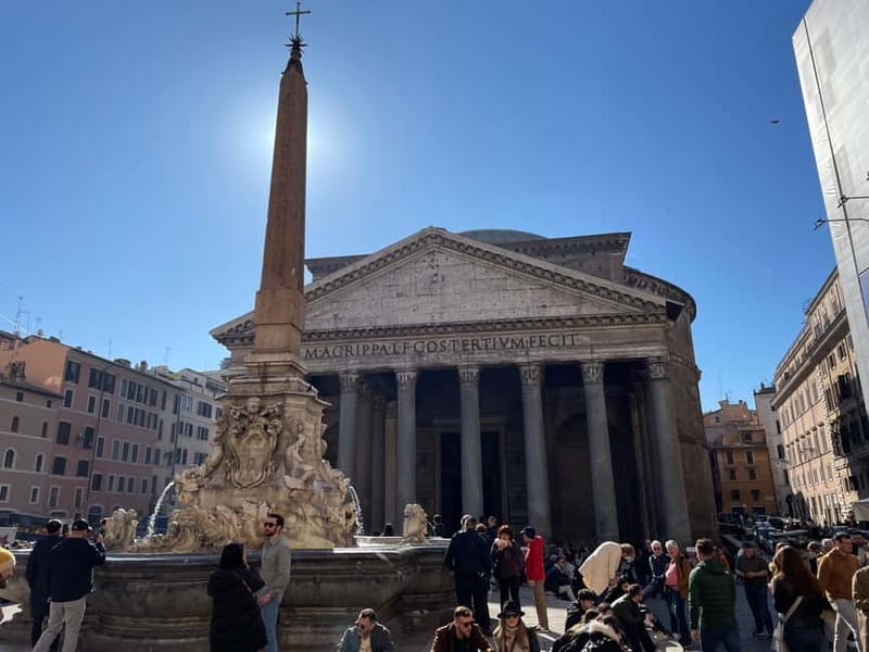 Via Roma: A Journey Through Time - Galleria Sciarra’s Art Nouveau pause
